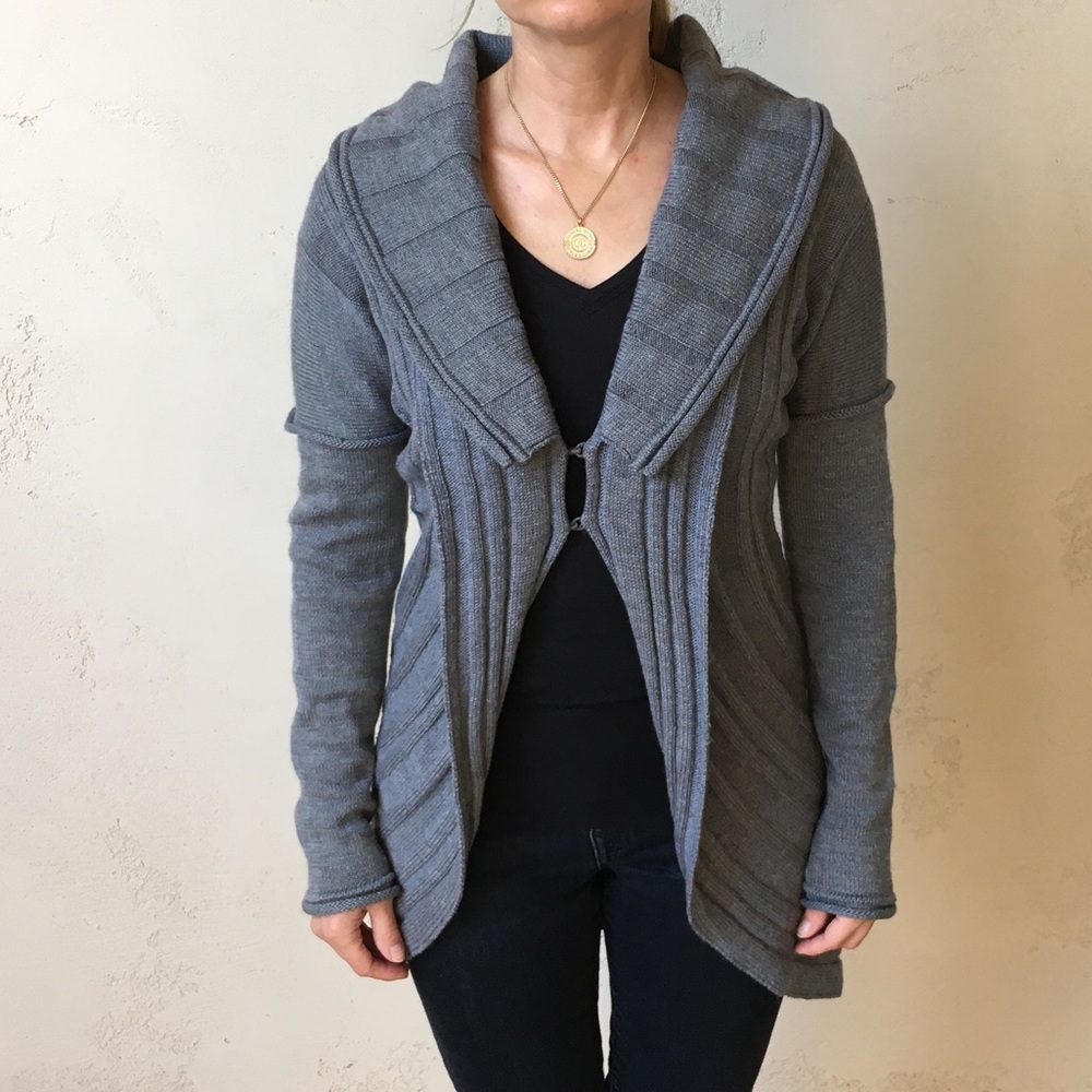 ELIE TAHARI 100% Merino Wool Long Cardigan